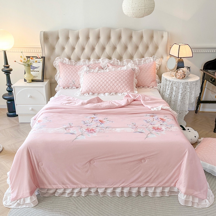 91家纺网 家纺一手货源 找家纺 虹星家纺 2024新款凉感丝印花可拆床裙套件-夏被凉席四件套 静悠香阁