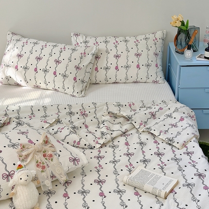 91家纺网 家纺一手货源 找家纺 （总）TT.one 塔塔家居 2025新款有氧泡泡棉云朵皱皱棉小花边夏被