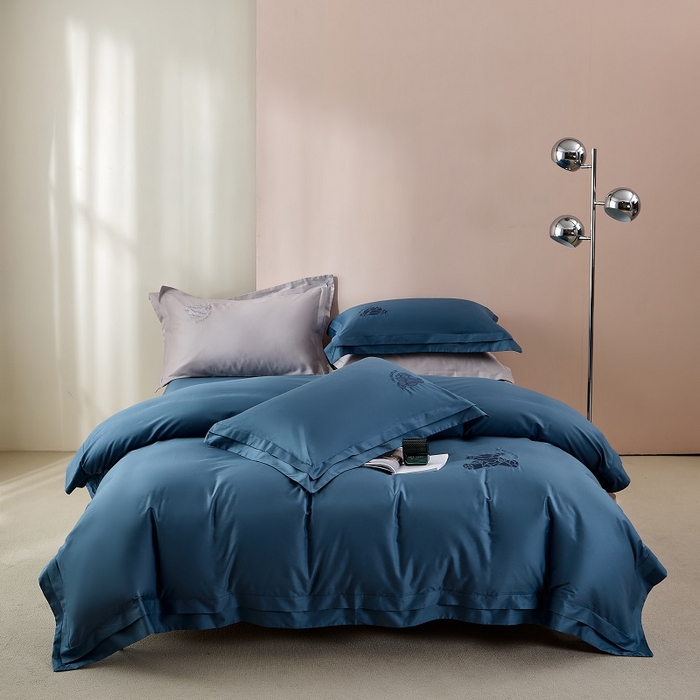 91家纺网 家纺一手货源 找家纺 LADY COCO 2024新款全棉翻盖式三边拉链四件套-东方好棉冠军熊系列 蓝色