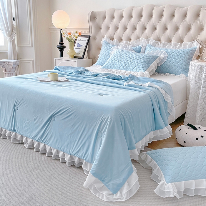 91家纺网 家纺一手货源 找家纺 虹星家纺 2024新款凉感丝印花可拆床裙套件-夏被凉席四件套 天空蓝