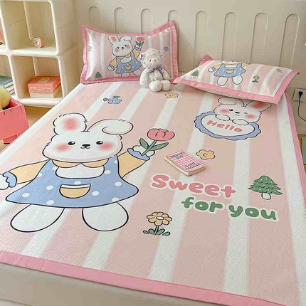 91家纺网 家纺一手货源 找家纺 摩妮卡 2025新款A类卡通大版碳光冰丝凉席三件套 梦想兔