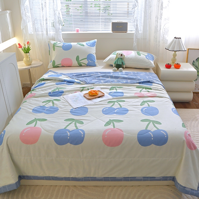 91家纺网 家纺一手货源 找家纺 金柚子2024新款全棉印花夏凉被 樱桃汁
