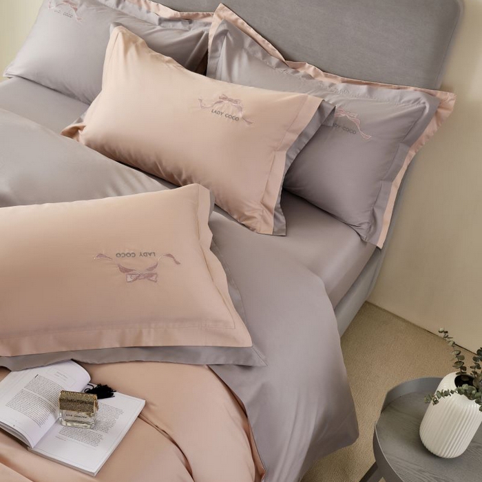 91家纺网 家纺一手货源 找家纺 LADY COCO 2024新款全棉翻盖式三边拉链四件套-东方好棉香水瓶系列 目光色