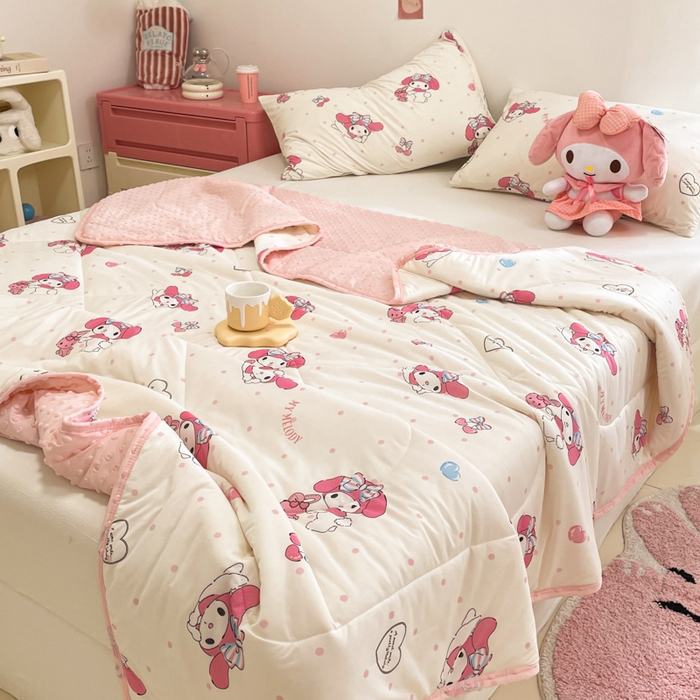 91家纺网 家纺一手货源 找家纺 美梦里 2024新款凉豆豆夏被空调被印花卡通库洛米夏凉被子 甜心美乐蒂