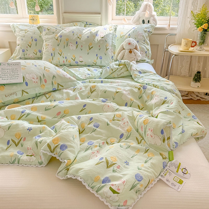 91家纺网 家纺一手货源 找家纺 创优家纺  2025新款A类皱皱纱小花边夏被 幸运兔