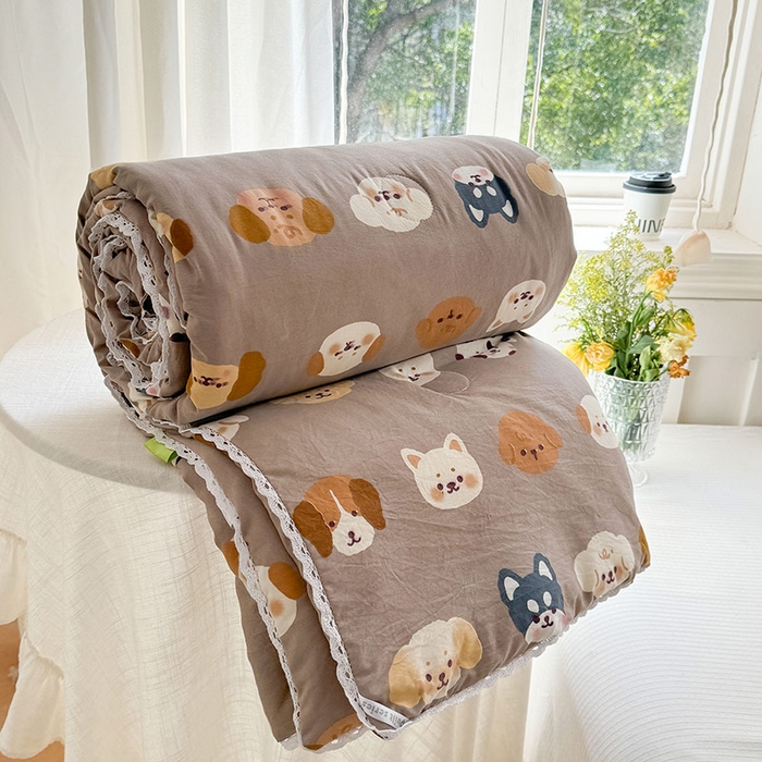 91家纺网 家纺一手货源 找家纺 创优家纺  2025新款A类皱皱纱小花边夏被 萌萌狗