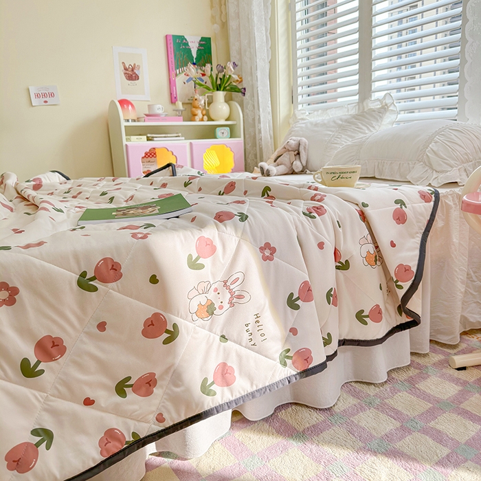 91家纺网 家纺一手货源 找家纺 琪格格纺织 2024新款A类卡通印花清新大豆针织夏被 200*230cm-夏被 针织被-郁金香兔