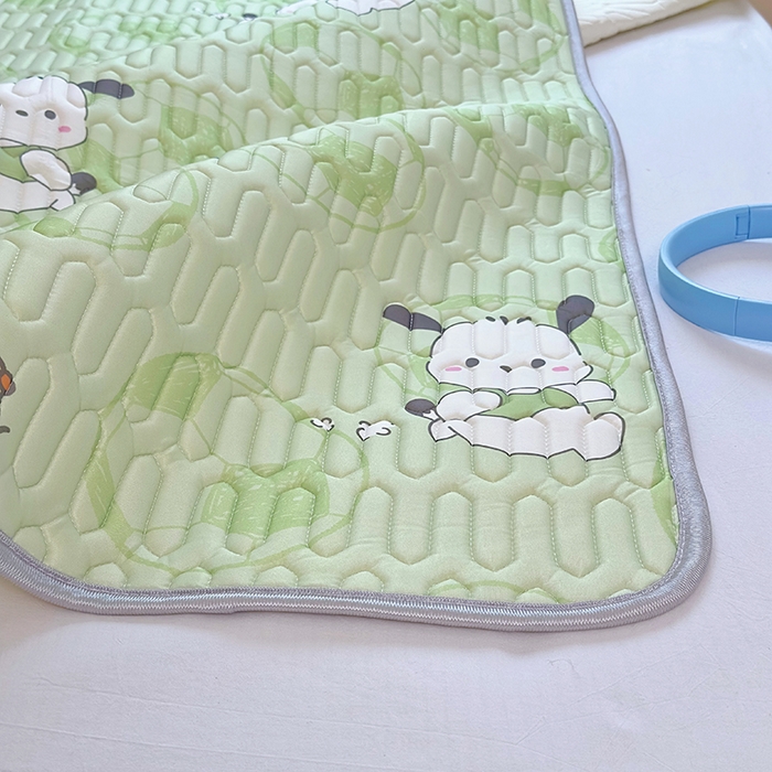 91家纺网 家纺一手货源 找家纺 澳萝拉 2024新款A类凉感丝三丽鸥乳胶凉席 足球小帕