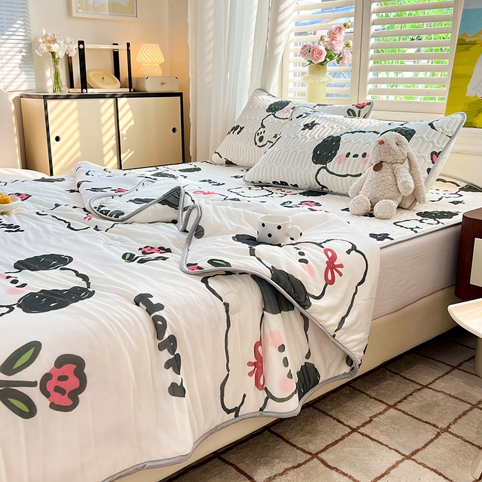 91家纺网 家纺一手货源 找家纺 慕澄家纺 2024新款小版印花0.5乳胶凉席夏被四件套 快乐小狗