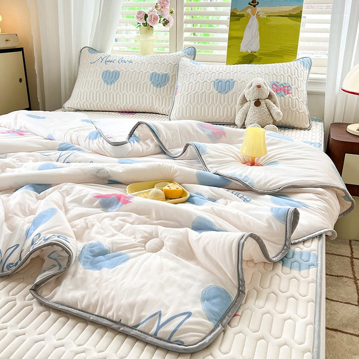 91家纺网 家纺一手货源 找家纺 慕澄家纺 2024新款小版印花0.5乳胶凉席夏被四件套 心情