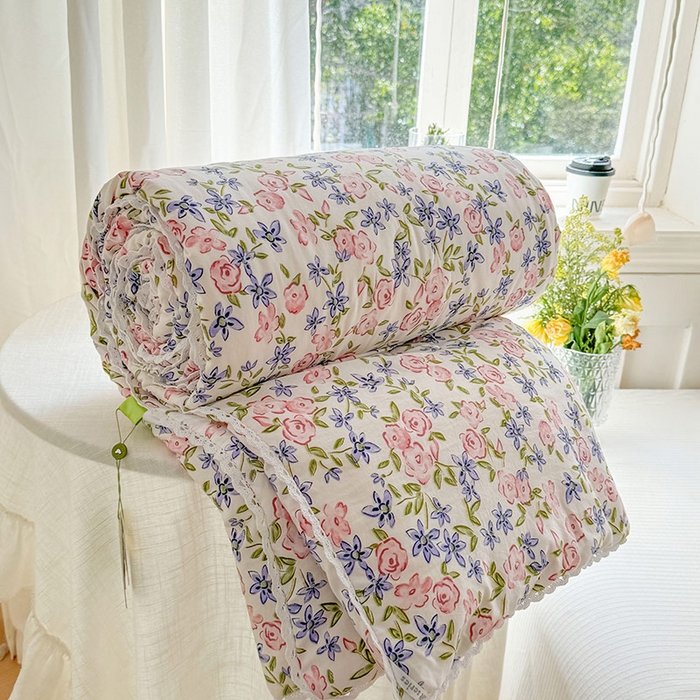 91家纺网 家纺一手货源 找家纺 创优家纺  2025新款A类皱皱纱小花边夏被 花蔓