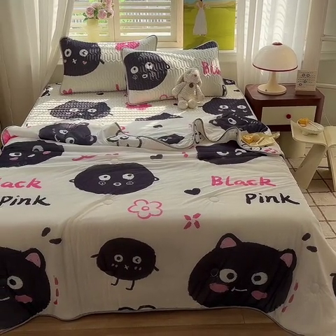 91家纺网 家纺一手货源 找家纺 慕澄家纺 2024新款小版印花0.5乳胶凉席夏被四件套 小煤球