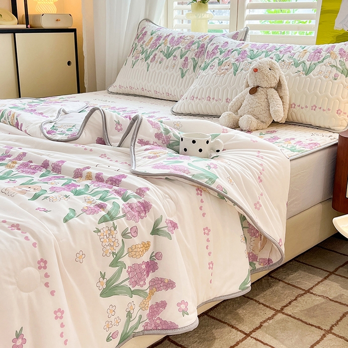 91家纺网 家纺一手货源 找家纺 慕澄家纺 2024新款小版印花0.5乳胶凉席夏被四件套 紫色浪漫