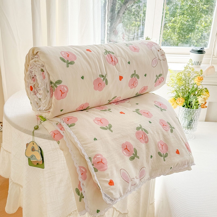 91家纺网 家纺一手货源 找家纺 创优家纺  2025新款A类皱皱纱小花边夏被 曼塔玫瑰