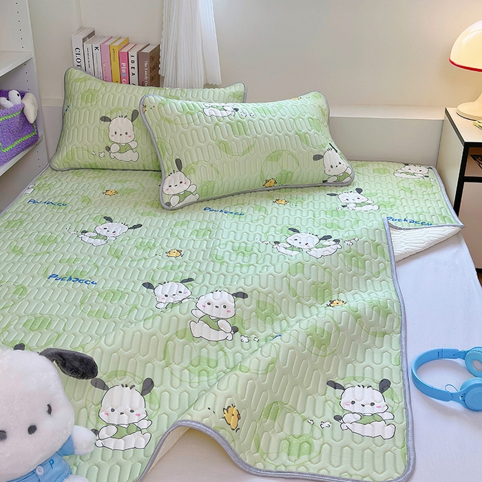 91家纺网 家纺一手货源 找家纺 澳萝拉 2024新款A类凉感丝三丽鸥乳胶凉席 足球小帕