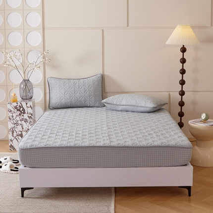 91家纺网 家纺一手货源 找家纺 杜先生 2024新款无印风水洗棉夹棉床笠 浅绿小格