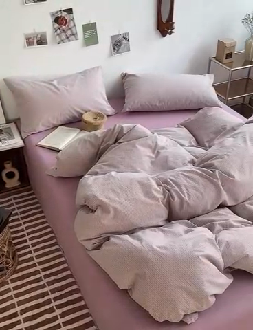 91家纺网 家纺一手货源 找家纺 水洗的故事 2024新款无印良品水洗棉四件套  小小格紫