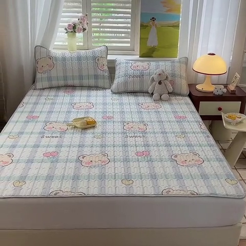 91家纺网 家纺一手货源 找家纺 慕澄家纺 2024新款小版印花0.5乳胶凉席系列 格子熊