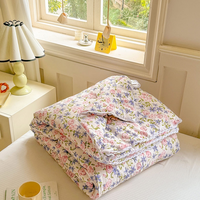 91家纺网 家纺一手货源 找家纺 创优家纺  2025新款A类皱皱纱小花边夏被 花蔓