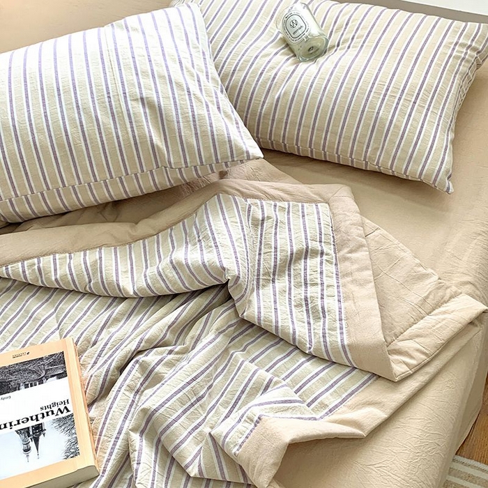 91家纺网 家纺一手货源 找家纺 水洗的故事2025新款A类色织水洗棉丝夏被四件套系列 紫米条