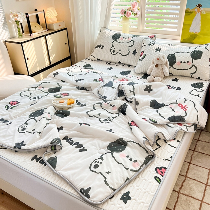 91家纺网 家纺一手货源 找家纺 慕澄家纺 2024新款小版印花0.5乳胶凉席夏被四件套 快乐小狗