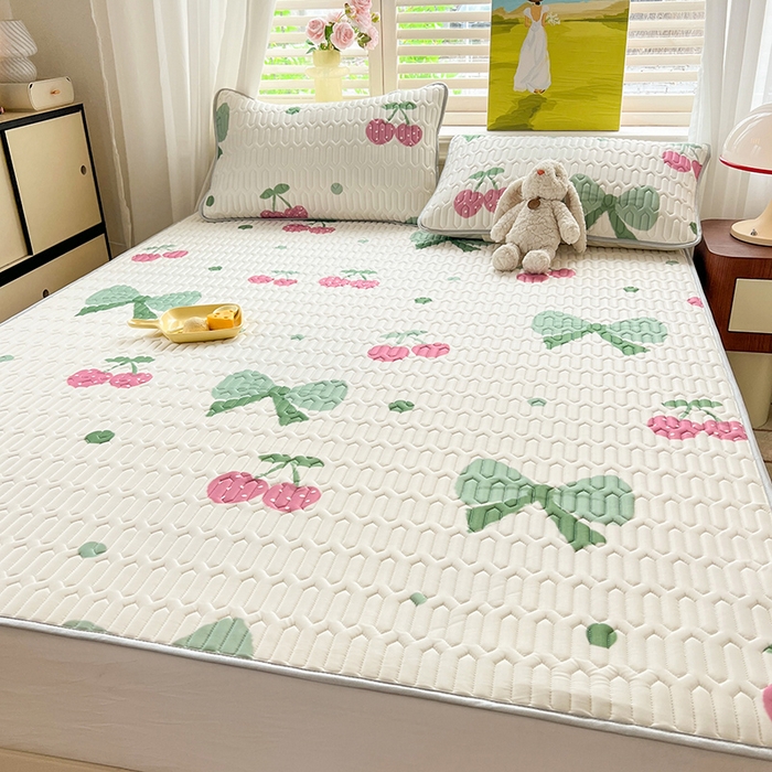 91家纺网 家纺一手货源 找家纺 慕澄家纺 2024新款小版印花0.5乳胶凉席系列 粉樱桃