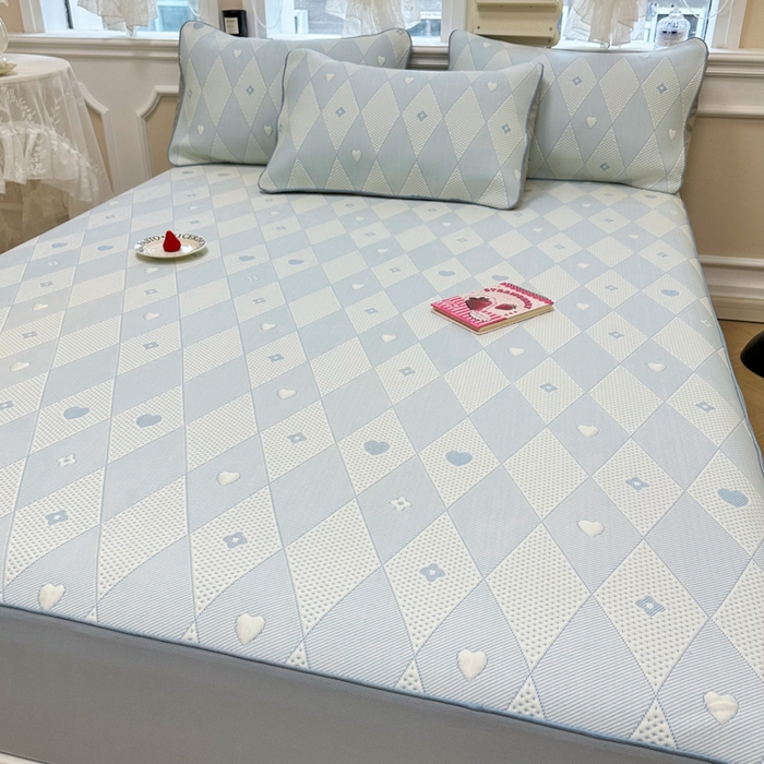 91家纺网 家纺一手货源 找家纺 全季家居 2024新款5A速冷PE小动物系列凉豆豆席 千鸟格-天蓝-床笠款