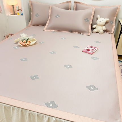 91家纺网 家纺一手货源 找家纺 全季家居 2024新款卡通提花系列PE凉感席 四叶草-山茶粉