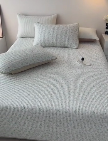 91家纺网 家纺一手货源 找家纺 茉夕 2024新款天丝印花床盖 摇曳绿