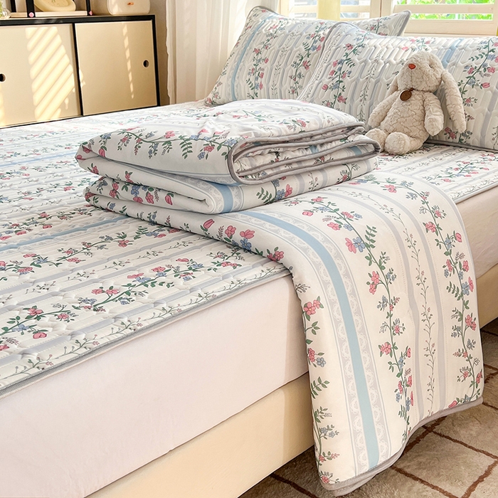 91家纺网 家纺一手货源 找家纺 慕澄家纺 2024新款小版印花0.5乳胶凉席夏被四件套 花藤