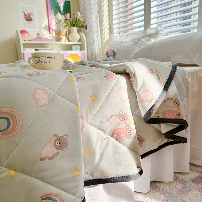 91家纺网 家纺一手货源 找家纺 琪格格纺织 2024新款A类卡通印花清新大豆针织夏被 200*230cm-夏被 针织被-睡衣派对