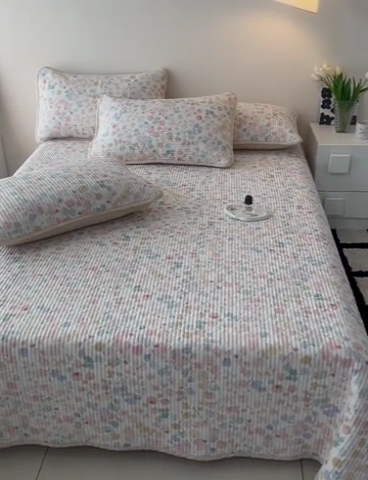 91家纺网 家纺一手货源 找家纺 茉夕 2024新款天丝印花床盖 叶纷飞