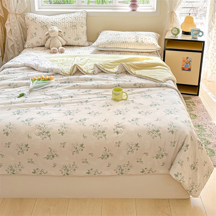 91家纺网 家纺一手货源 找家纺 古吉梦 2024新款冰激凌凉感丝夏被-小清新 凉感丝夏被-春意+莴苣