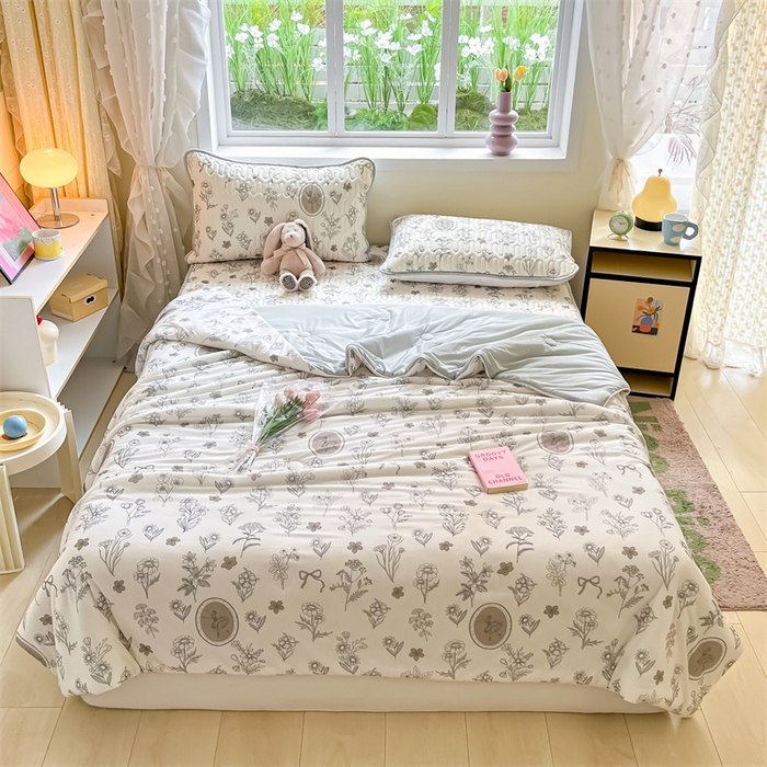 91家纺网 家纺一手货源 找家纺 古吉梦 2024新款冰激凌凉感丝夏被-小清新 凉感丝夏被-芭提雅+浅灰