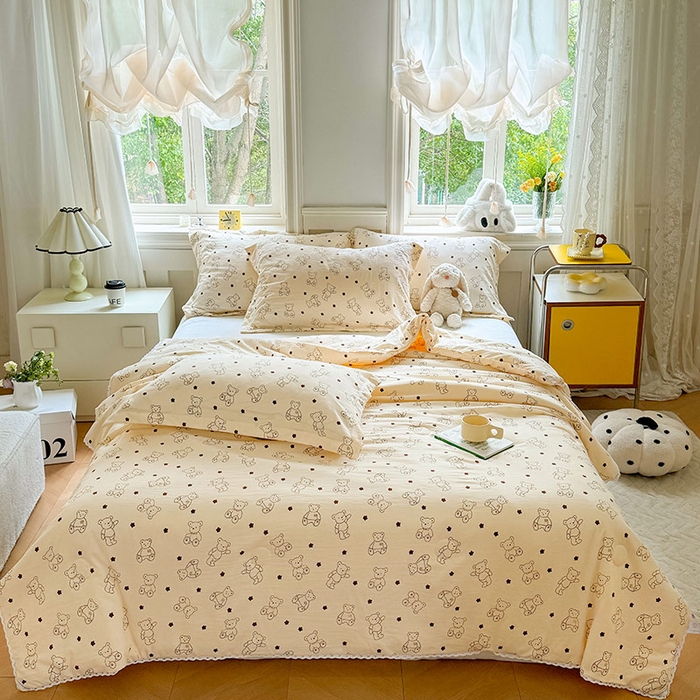 91家纺网 家纺一手货源 找家纺 创优家纺  2025新款A类皱皱纱小花边夏被 小熊院长