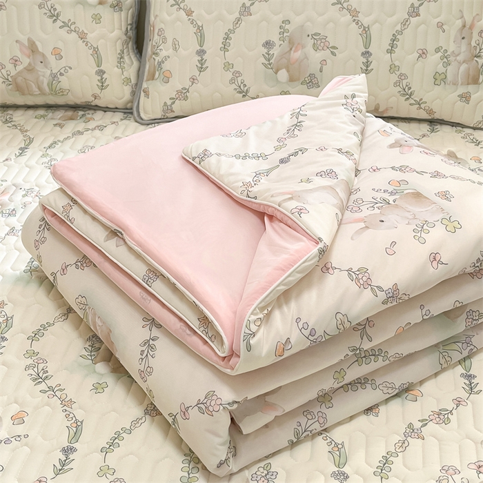 91家纺网 家纺一手货源 找家纺 古吉梦 2024新款冰激凌凉感丝夏被-小清新 凉感丝夏被-萌兮兔