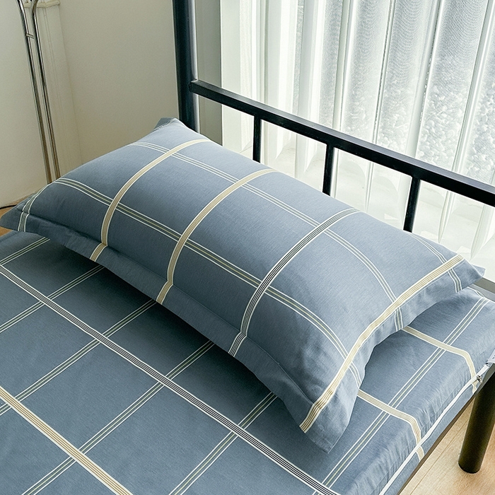 91家纺网 家纺一手货源 找家纺 凌云家纺 2025新款A类13372全棉小清新印花信封枕套 绅士蓝