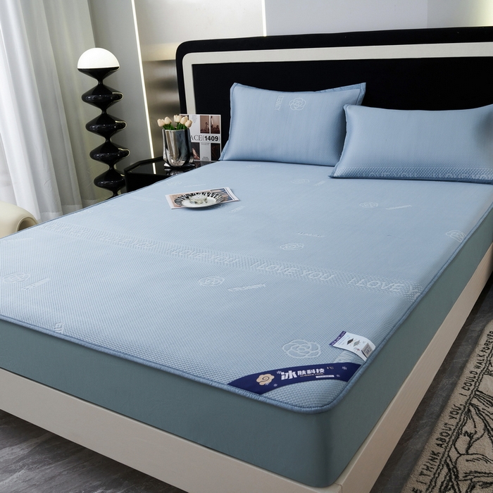 91家纺网 家纺一手货源 找家纺 宜派家纺 2024新款凉感丝刺绣凉席三件套 小花-蓝-床笠