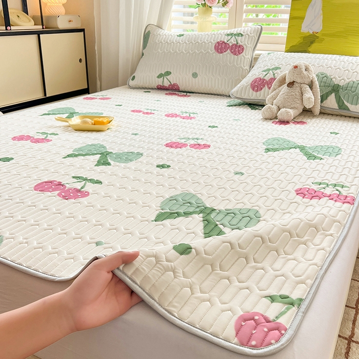 91家纺网 家纺一手货源 找家纺 慕澄家纺 2024新款小版印花0.5乳胶凉席系列 粉樱桃