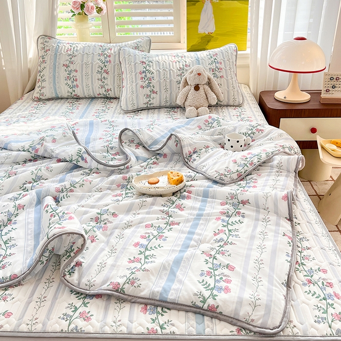 91家纺网 家纺一手货源 找家纺 慕澄家纺 2024新款小版印花0.5乳胶凉席夏被四件套 花藤