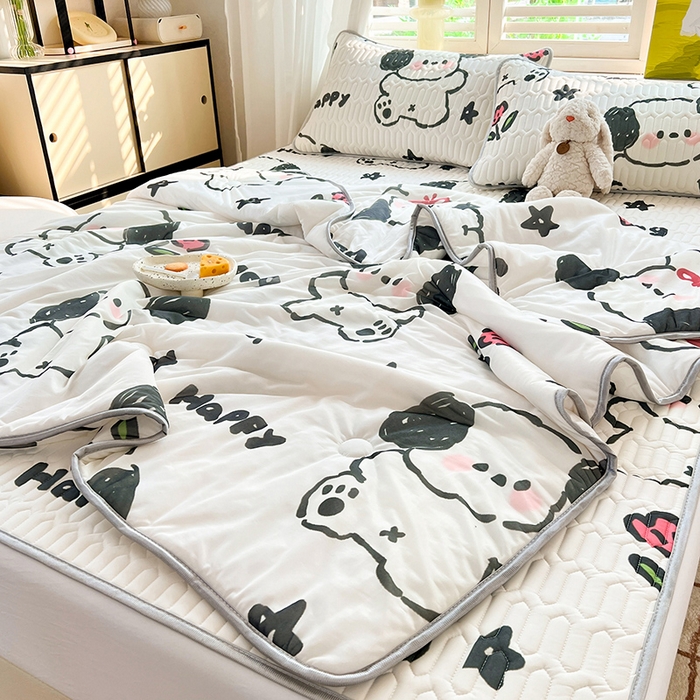 91家纺网 家纺一手货源 找家纺 慕澄家纺 2024新款小版印花0.5乳胶凉席夏被四件套 快乐小狗