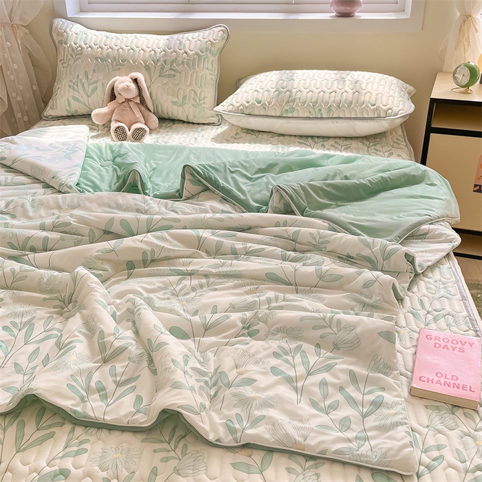 91家纺网 家纺一手货源 找家纺 古吉梦 2024新款冰激凌凉感丝夏被-小清新 凉感丝夏被-绿风玲+浅绿