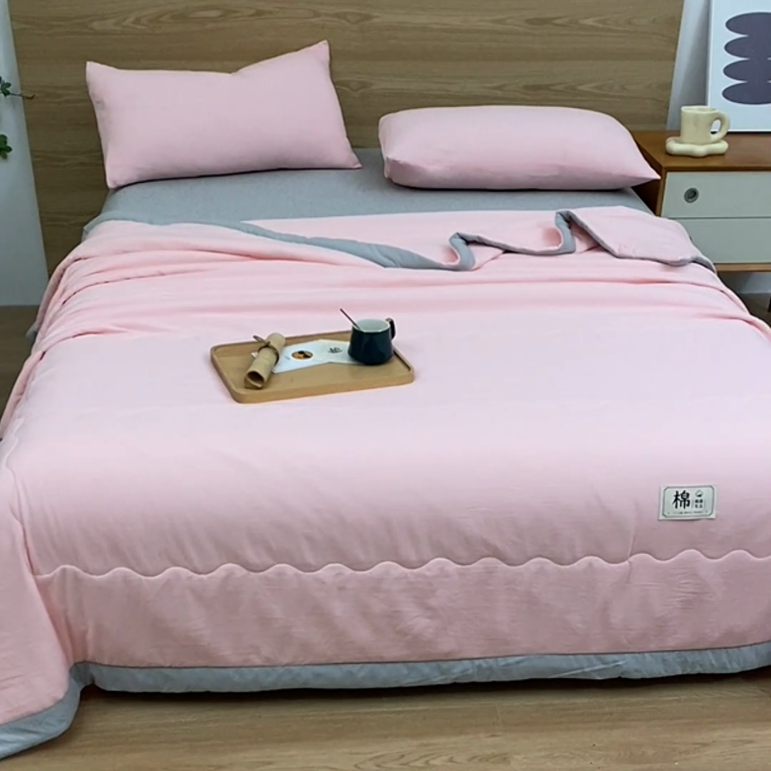 91家纺网 家纺一手货源 找家纺 猎鹿人家纺 2024新款纯色水洗棉纱棉花夏被 荷花粉