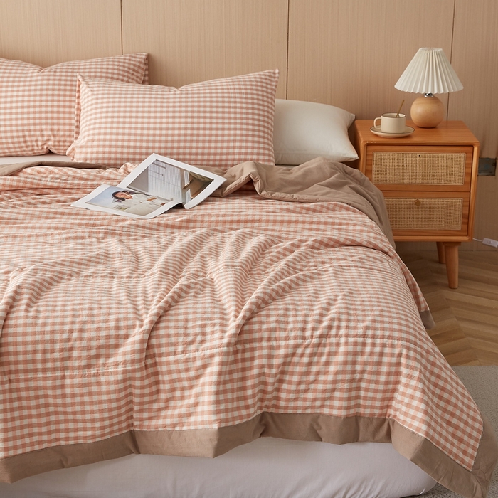 91家纺网 家纺一手货源 找家纺 猎鹿人家纺 2024新款水洗棉棉花夏被 粉小格