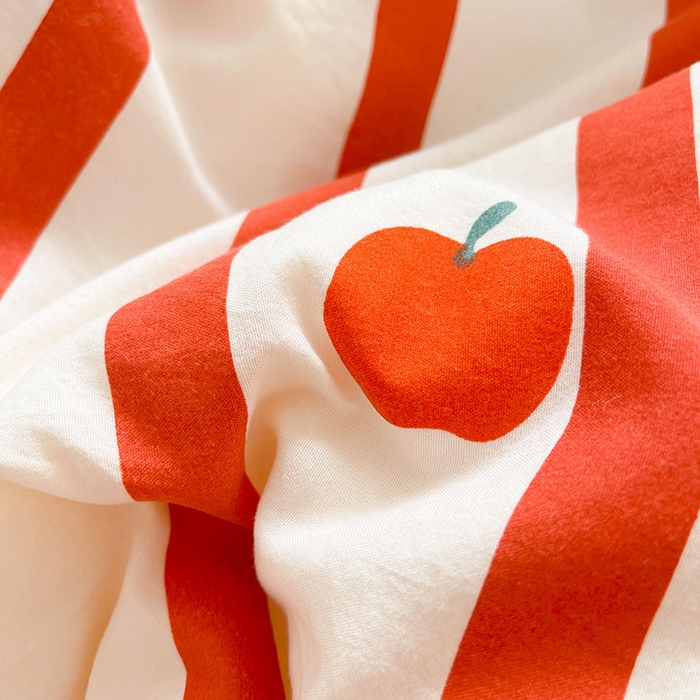 91家纺网 家纺一手货源 找家纺 创优家纺  2025新款A类皱皱纱小花边夏被 红小喵