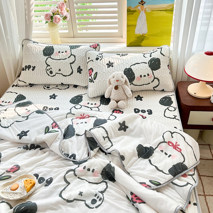 91家纺网 家纺一手货源 找家纺 慕澄家纺 2024新款小版印花0.5乳胶凉席夏被四件套 快乐小狗