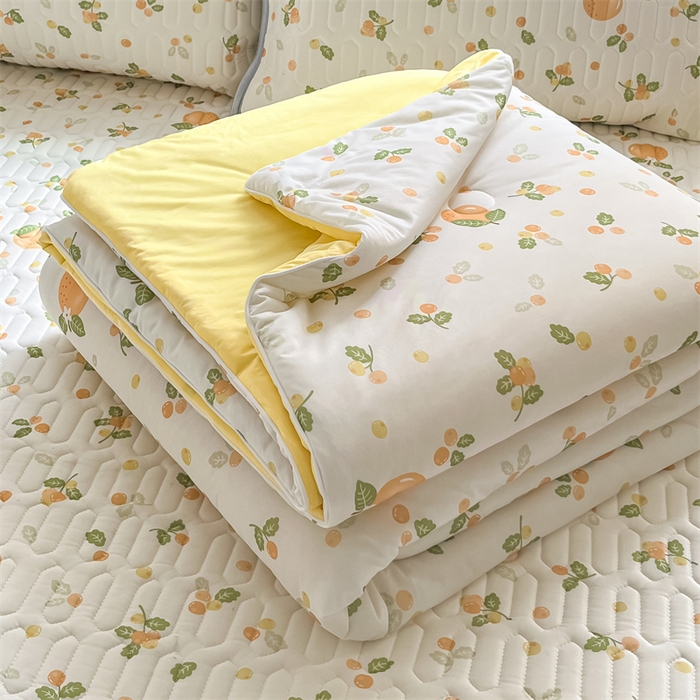 91家纺网 家纺一手货源 找家纺 古吉梦 2024新款冰激凌凉感丝夏被-小清新 凉感丝夏被-砂糖橘+亮黄