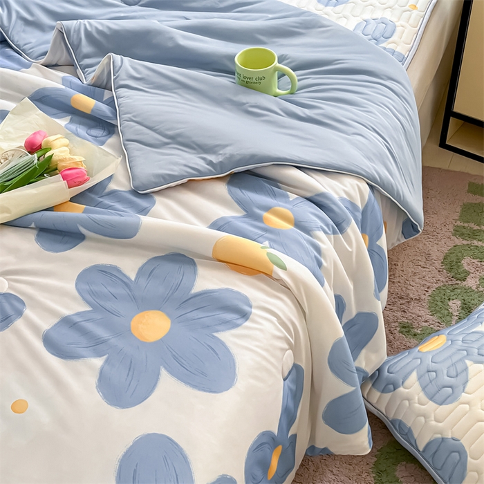 91家纺网 家纺一手货源 找家纺 古吉梦 2024新款冰激凌凉感丝夏被-小清新 凉感丝夏被-兰玲+天兰