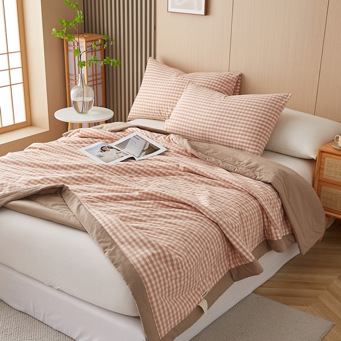 91家纺网 家纺一手货源 找家纺 猎鹿人家纺 2024新款水洗棉棉花夏被 粉小格