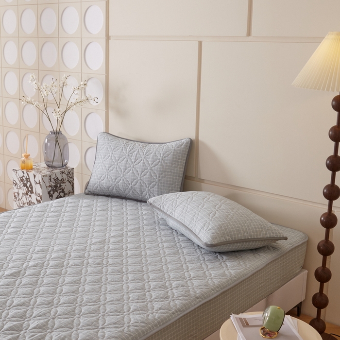 91家纺网 家纺一手货源 找家纺 杜先生 2024新款无印风水洗棉夹棉床笠 浅绿小格